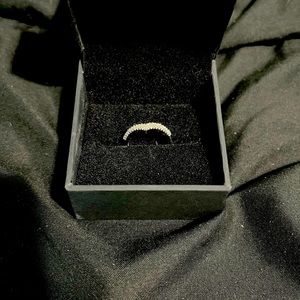 10k white gold chevron diamond ring.